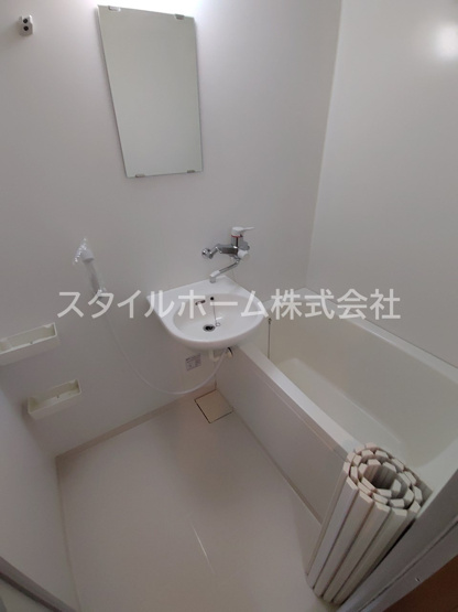 【浴室】 | エクシード松山 | 別部屋写真です。