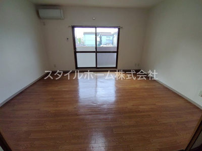 【居間・リビング】 | エクシード松山 | 別部屋写真です。