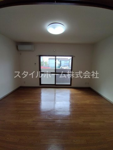 【居間・リビング】 | エクシード松山 | 別部屋写真です。