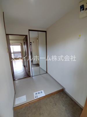 【玄関】 | エクシード松山 | 別部屋写真です。