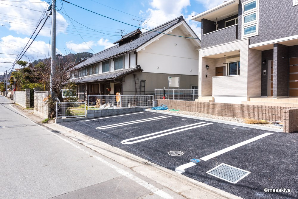 ヴィラ・デ・アルパースの駐車場
