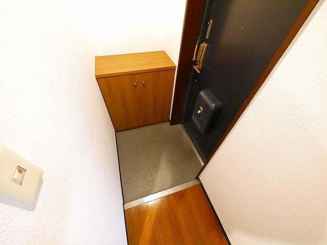 シティロイヤル富雄南の玄関|シンプルで使いやすい玄関です