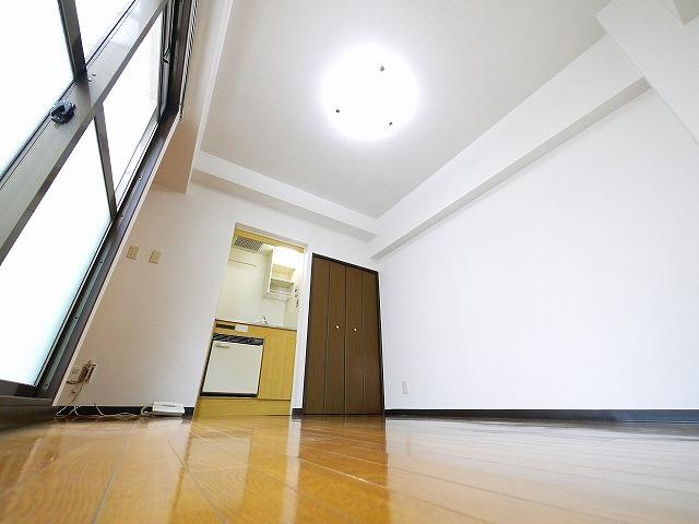 シティロイヤル富雄南の居間・リビング|使いやすい居間です