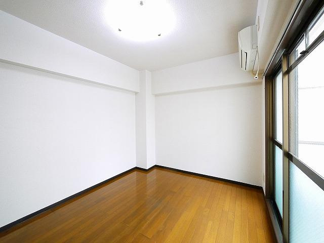 シティロイヤル富雄南の洋室|スタンダードな洋室です