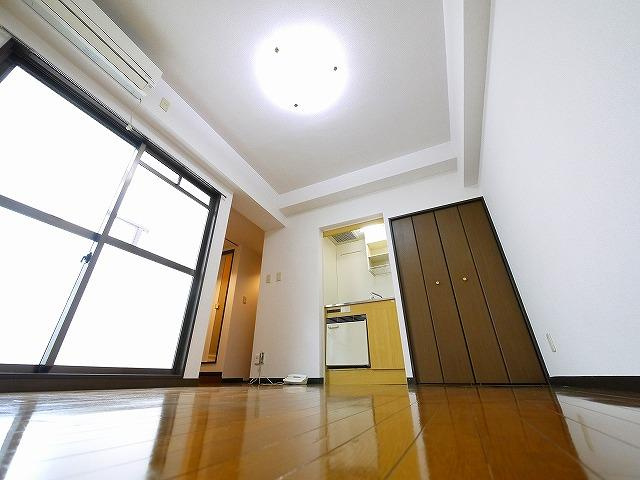 シティロイヤル富雄南の寝室|使いやすい居間です