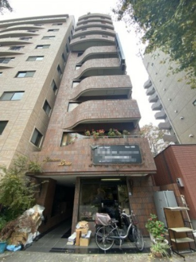 荒川ビルの外観