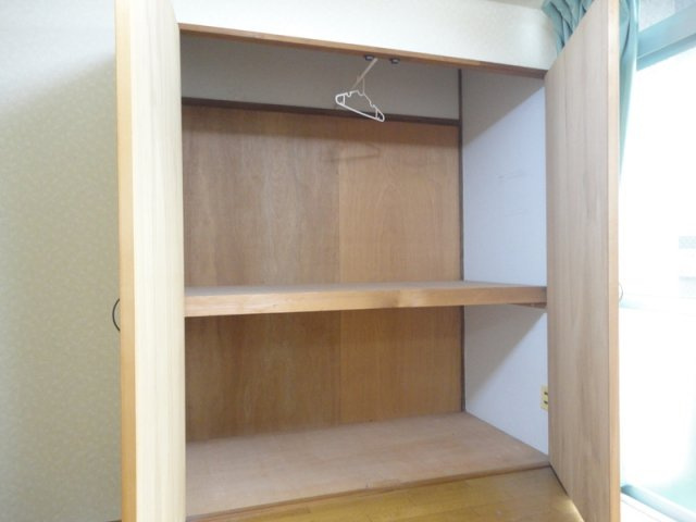 千本杉コーポ【キャッシュバック対象物件】の収納|収納のためのスペースです