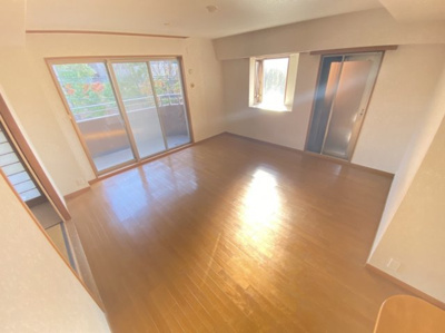 【居間・リビング】 | グレイスフォート桃山台