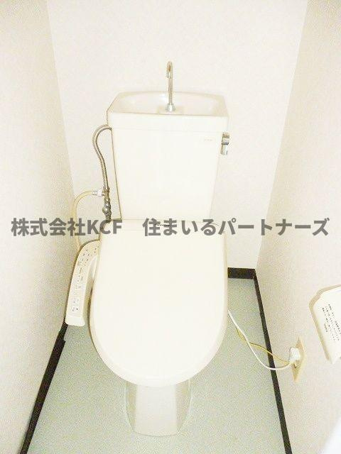 エスポワール六ツ門のトイレ|落ち着いた色調のトイレです
