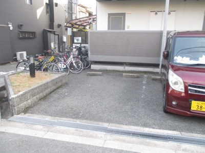 【駐車場】 | ロジュマン松和