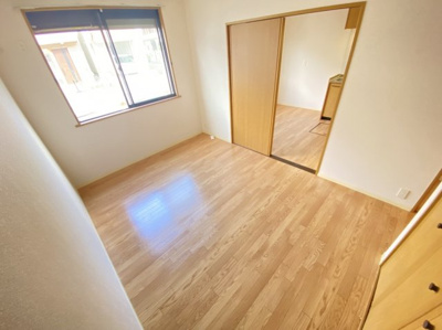 【洋室】 | ファミーユ辰巳C棟