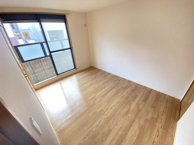 【居間・リビング】 | ファミーユ辰巳C棟