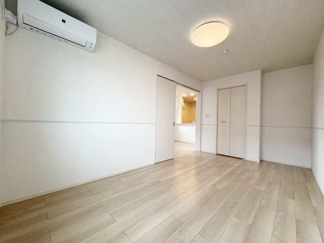 【洋室】 | スウィート日高Ⅰ | ※同物件、別のお部屋の写真です。