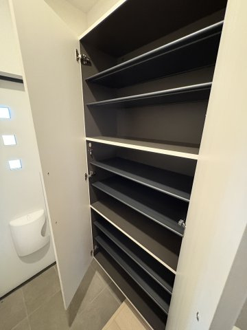 【設備】 | スウィート日高Ⅰ | 室内洗濯機置場　※同物件、別のお部屋の写真です。