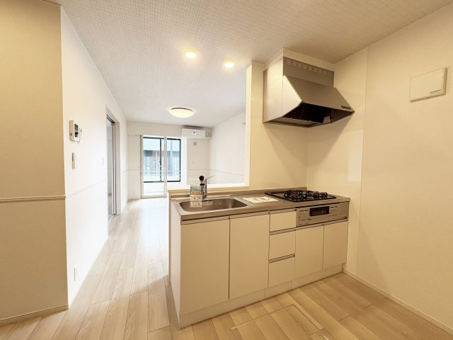 【居間・リビング】 | スウィート日高Ⅰ | ※同物件、別のお部屋の写真です。