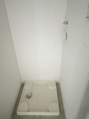 【設備】 | スウィート日高Ⅱ | 室内洗濯機置場