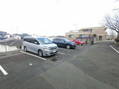 【駐車場】 | クレベール菊名 | 平置き駐車場です。