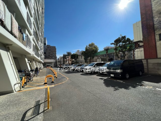仲介手数料無料　深川住宅B 棟　3階　リフォーム済の駐車場