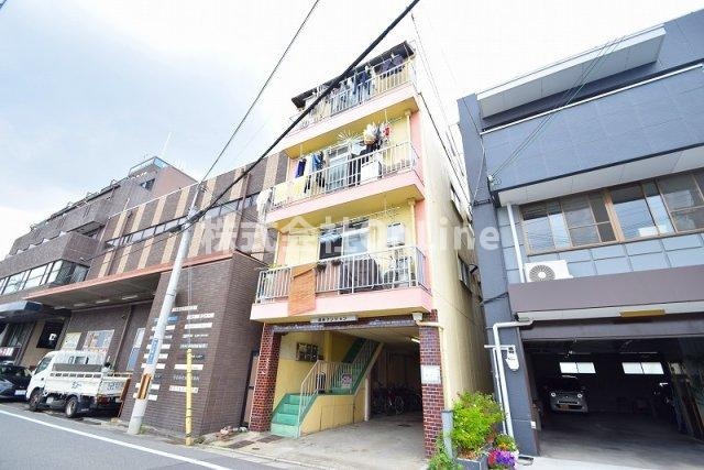 鎌田マンションの外観