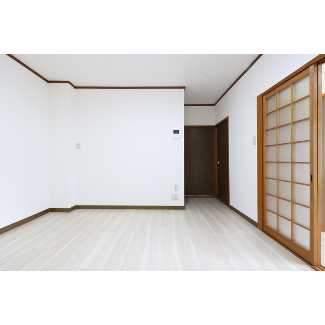 オーシャン梅満Ⅱの居間・リビング