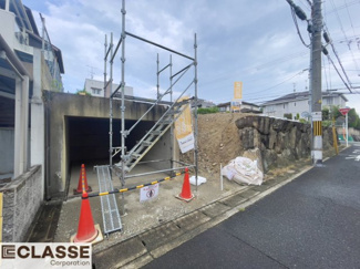 【前面道路含む現地写真】 | 宇治市木幡御蔵山　2区画　A号地　売土地　建築条件付き | スーパー、コンビニ、ドラッグストアまで徒歩15分圏内にあるので、毎日のお買い物にも便利です！