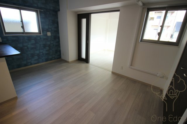 メゾンドヴァンドールの居間・リビング