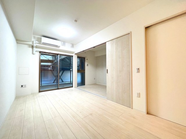 ATKレジデンスなんばの居間・リビング