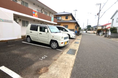 【駐車場】 | レインボーハウス