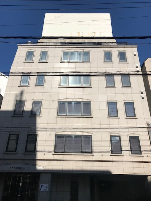 ベニツル中野ビルの外観