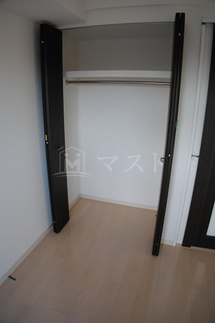 ラシュレエグゼ本町の収納|他部屋参考写真