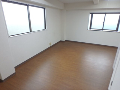 【居間・リビング】 | メゾン段上 | 内装は落ち着いています