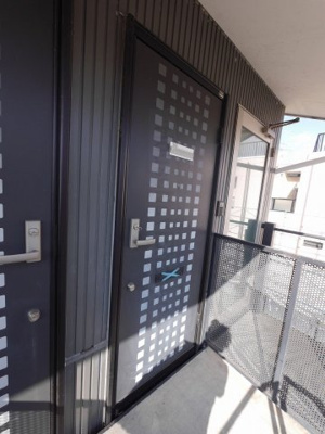 【エントランス】 | インペリアル参番館