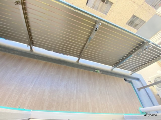 エステムコート吹田・朝日町　仲介手数料無料のバルコニー