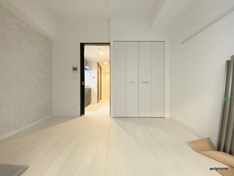 エステムコート吹田・朝日町　仲介手数料無料の居間・リビング