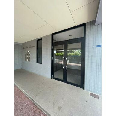 熊本市東区健軍４丁目の賃貸マンションのエントランス