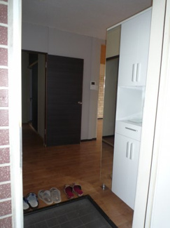 【玄関】 | ウィンディアTOMY 　A | イメージ写真