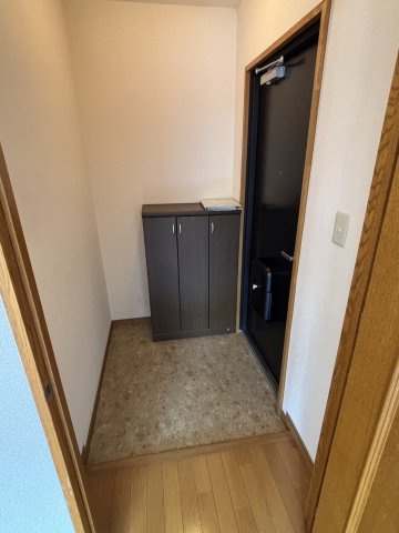 ヒーローマンション･リーフの玄関