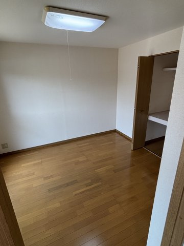 ヒーローマンション･リーフの洋室