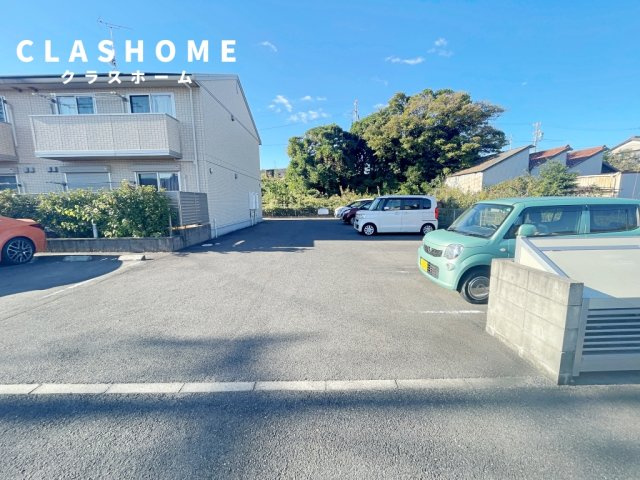シャルム　Ｂ棟　　刈谷市近郊の賃貸はクラスホーム刈谷店の駐車場