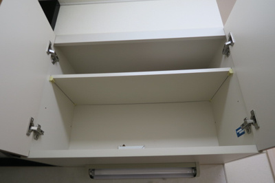 【キッチン】 | ビバリー春日山A棟 | シンク上の収納棚の中です。