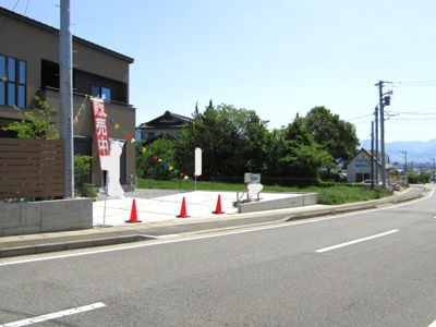【前面道路含む現地写真】 | エンゼルハウス甲斐市龍地① | 前面道路含む現地写真です