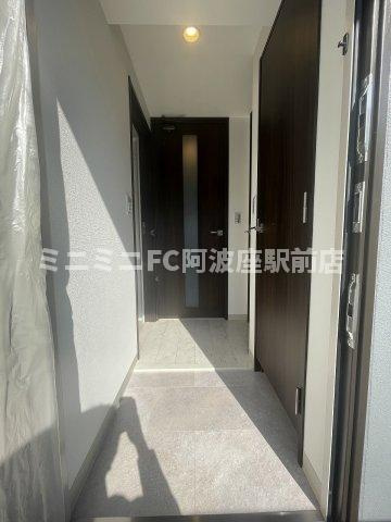 エステムコート大阪福島ルアーナの玄関