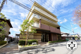 【外観】 | 京阪本線『中書島駅』より徒歩9分。最寄りの『中書島駅』は本線と宇治線の接続駅です。特急停車駅で大阪『淀屋橋駅』まで37分・京都『出町柳駅』まで17分・『宇治駅』まで15分と便利です。