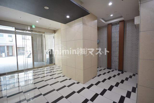 リアライズ花園町駅前のロビー