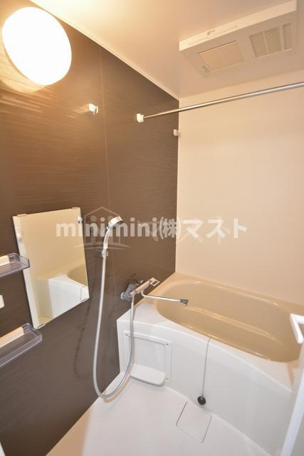 リアライズ花園町駅前の浴室