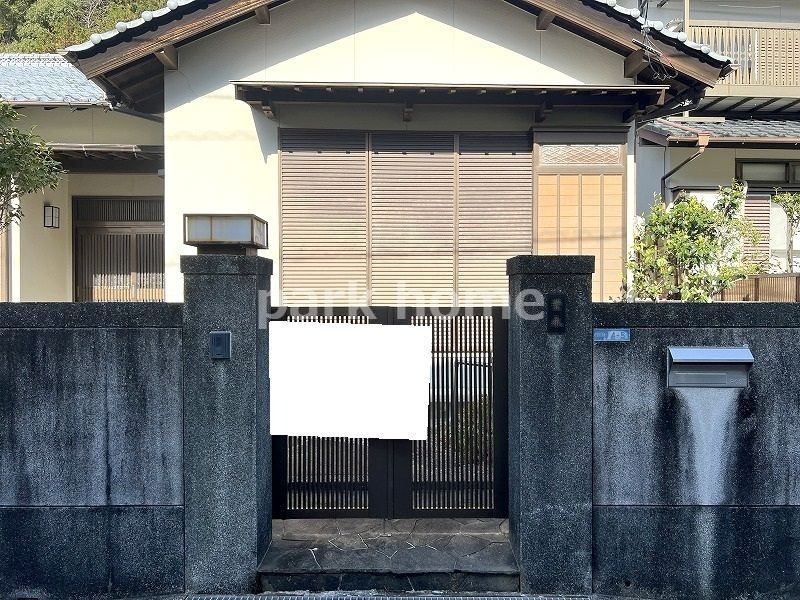 高知市横浜西町　中古戸建ての外観