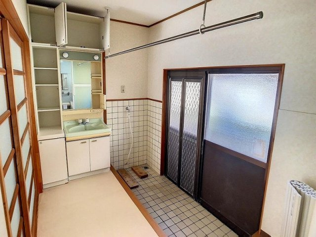 高知市横浜西町　中古戸建ての脱衣所