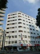 新宿ナショナルコートの外観