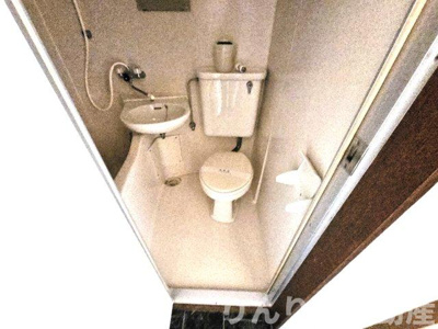 【トイレ】 | カーサ山城 | 落ち着いた色調のトイレです