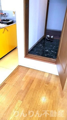 【玄関】 | カーサ山城 | 落ち着いた玄関です